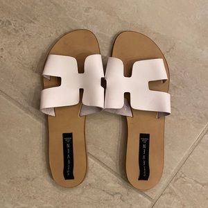 EUC white Steve Madden slides